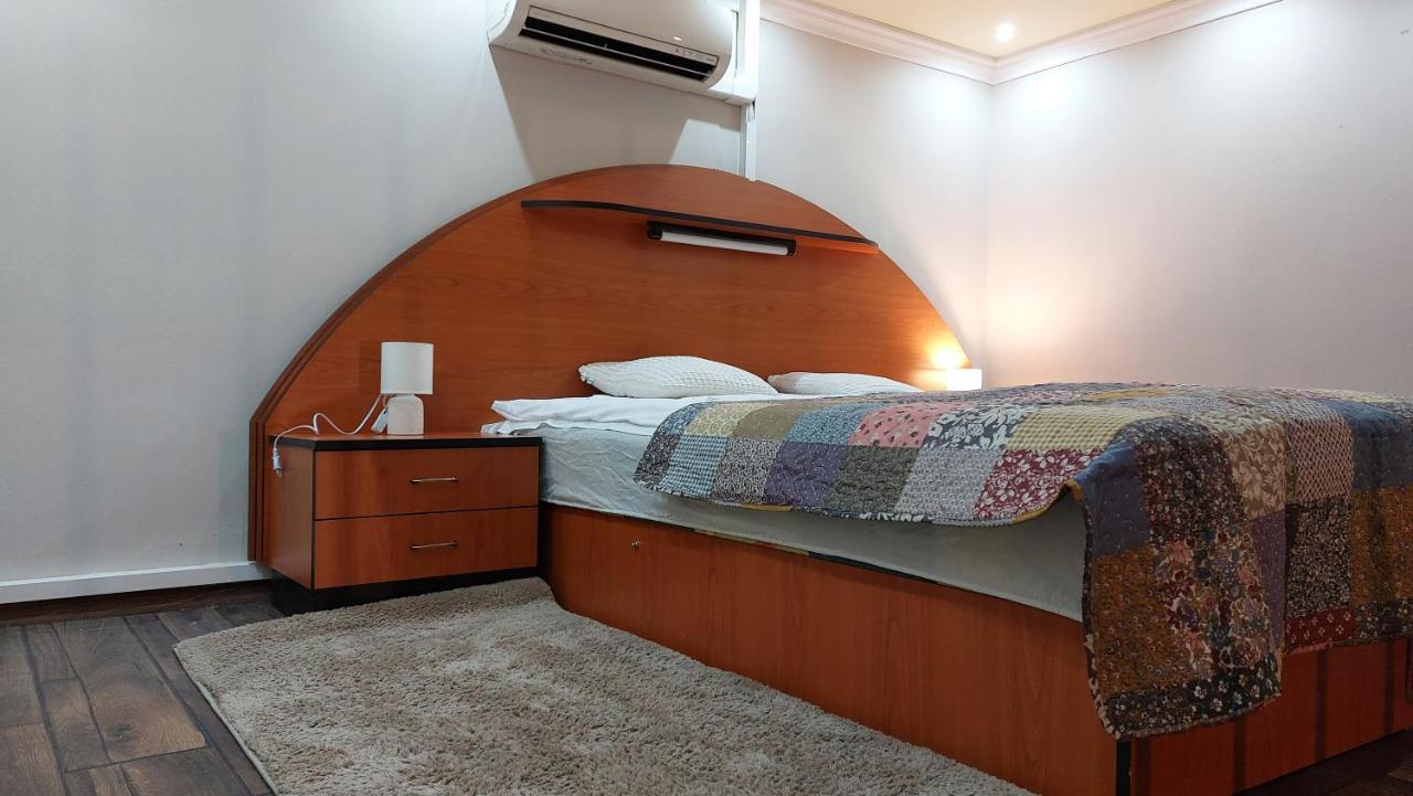 Family Apartman Gyula Ngoại thất bức ảnh
