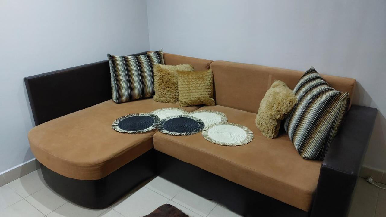 Family Apartman Gyula Ngoại thất bức ảnh