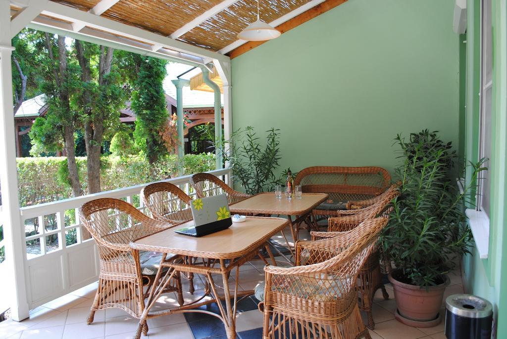 Family Apartman Gyula Ngoại thất bức ảnh